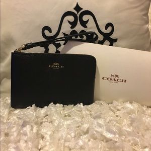 Small Coach wristlet